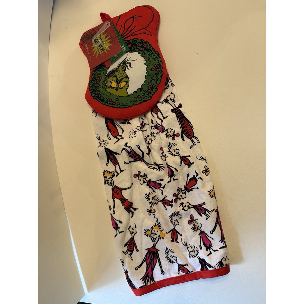 The‎ GRINCH Dr. Seuss NEW Bioworld Dish Towel Sleigh Bell Bistro Green Red